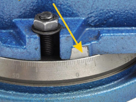 Otočný litinový strojní svěrák 160 mm - FQM160/190